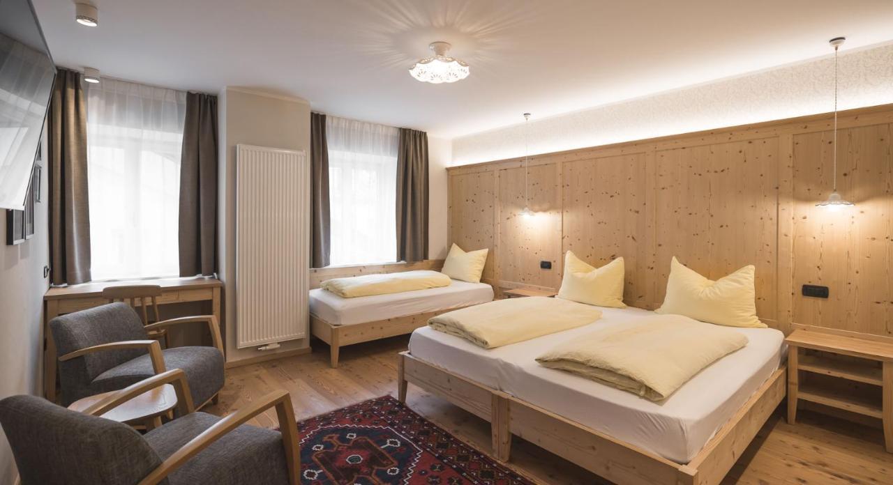 Emma Historic Hotel Villabassa Eksteriør billede