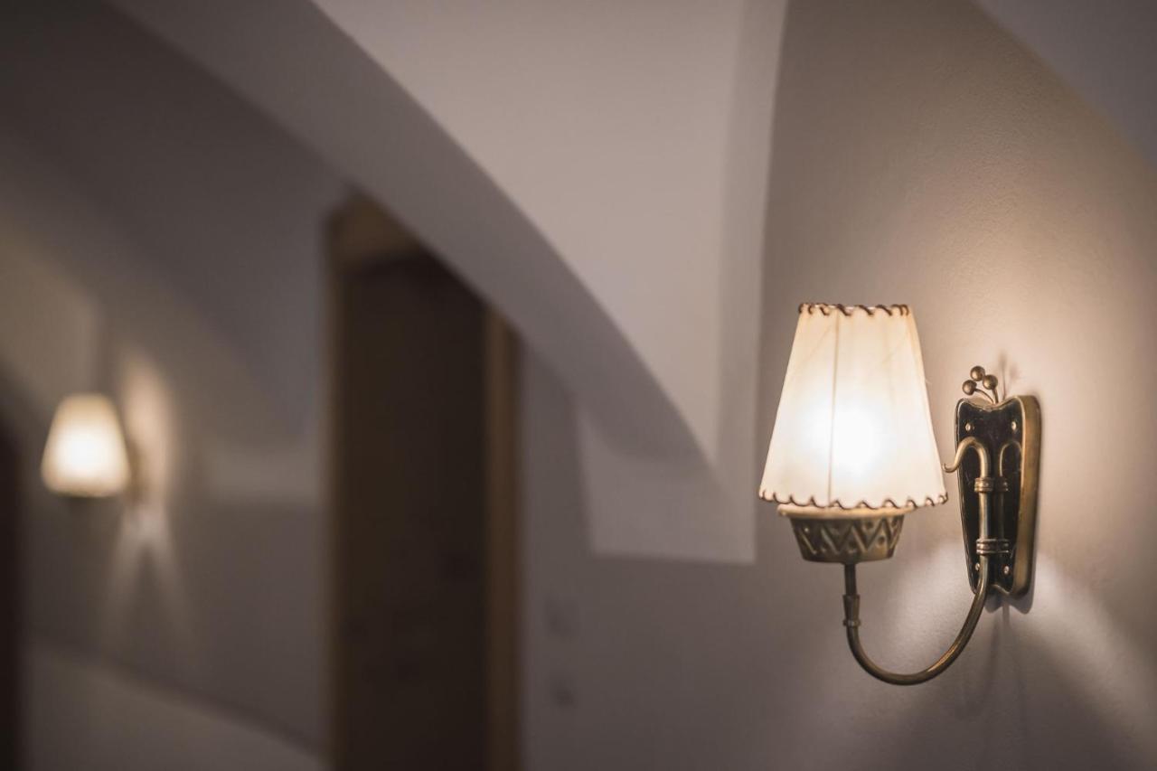 Emma Historic Hotel Villabassa Eksteriør billede