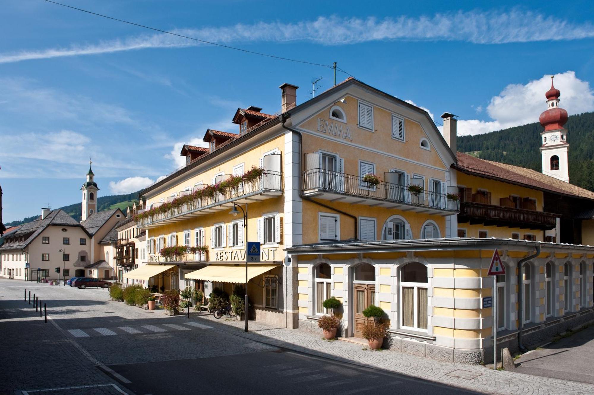 Emma Historic Hotel Villabassa Eksteriør billede